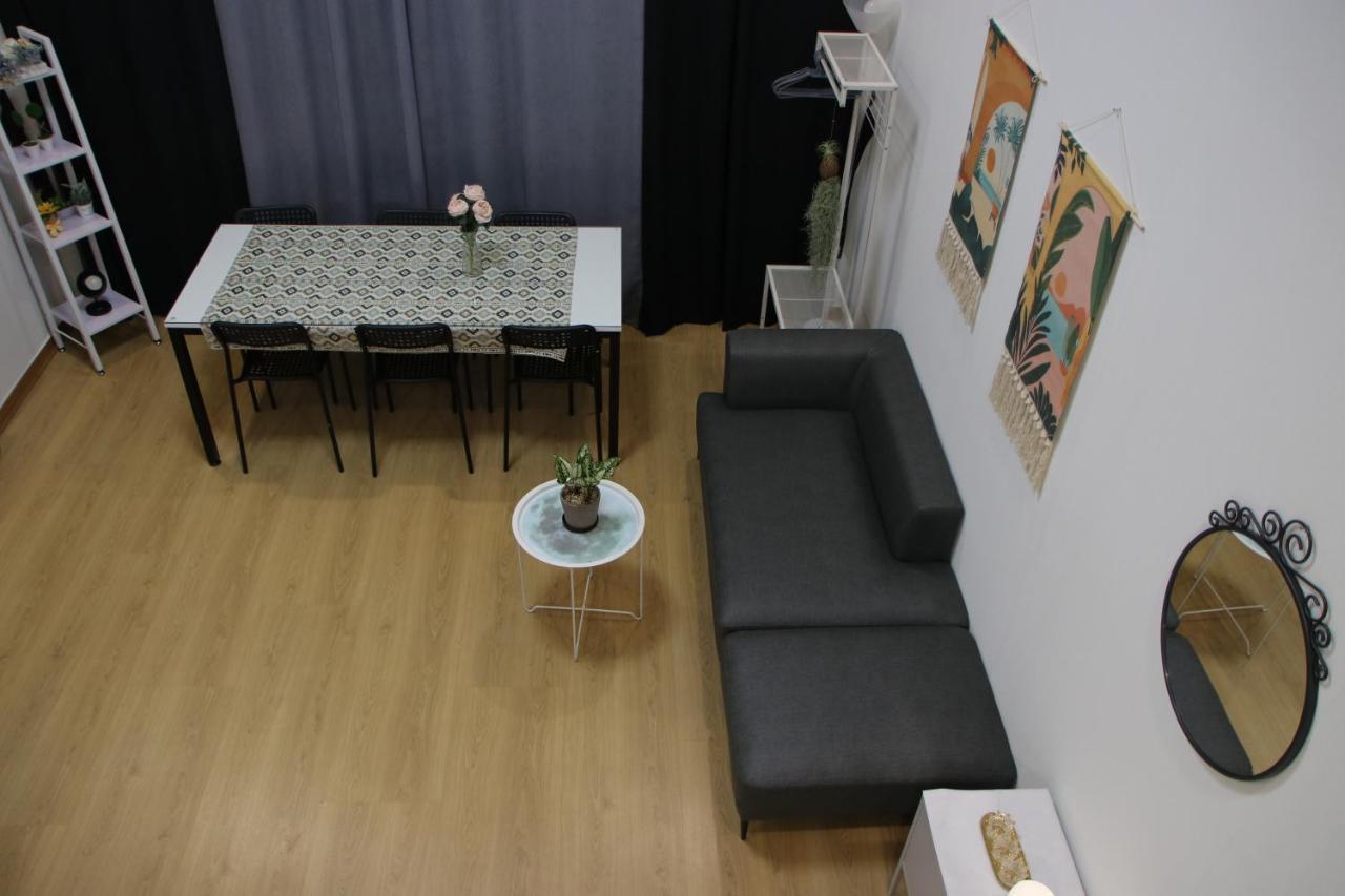 Hongdae - 1min From Hongik Uni Station Exit #1 Apartment *
