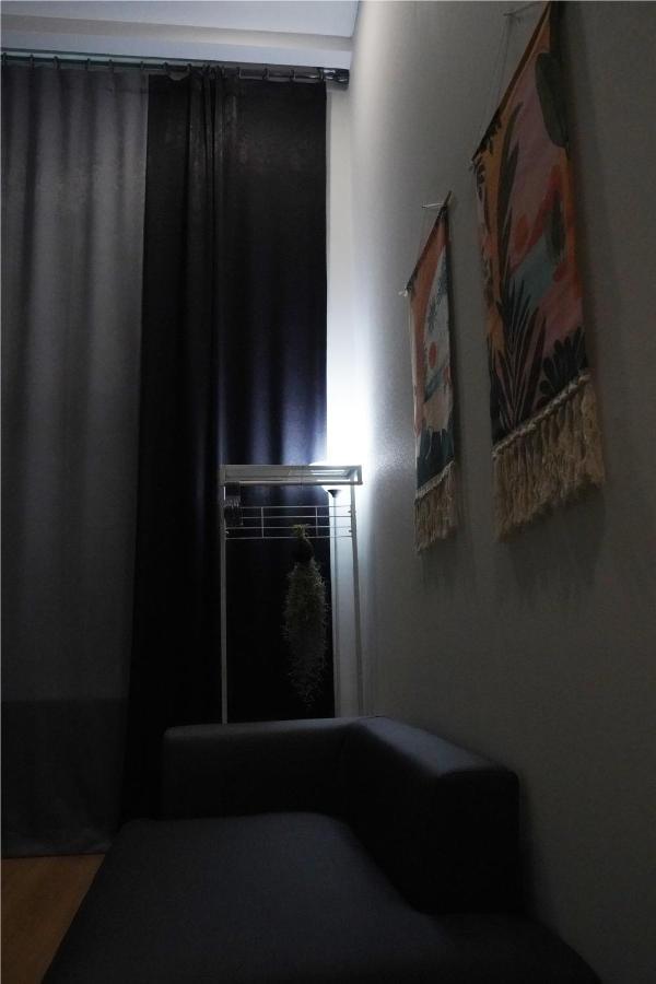 Hongdae - 1min From Hongik Uni Station Exit #1 Apartment *